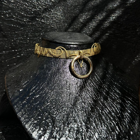 brass chocker with circular carabina