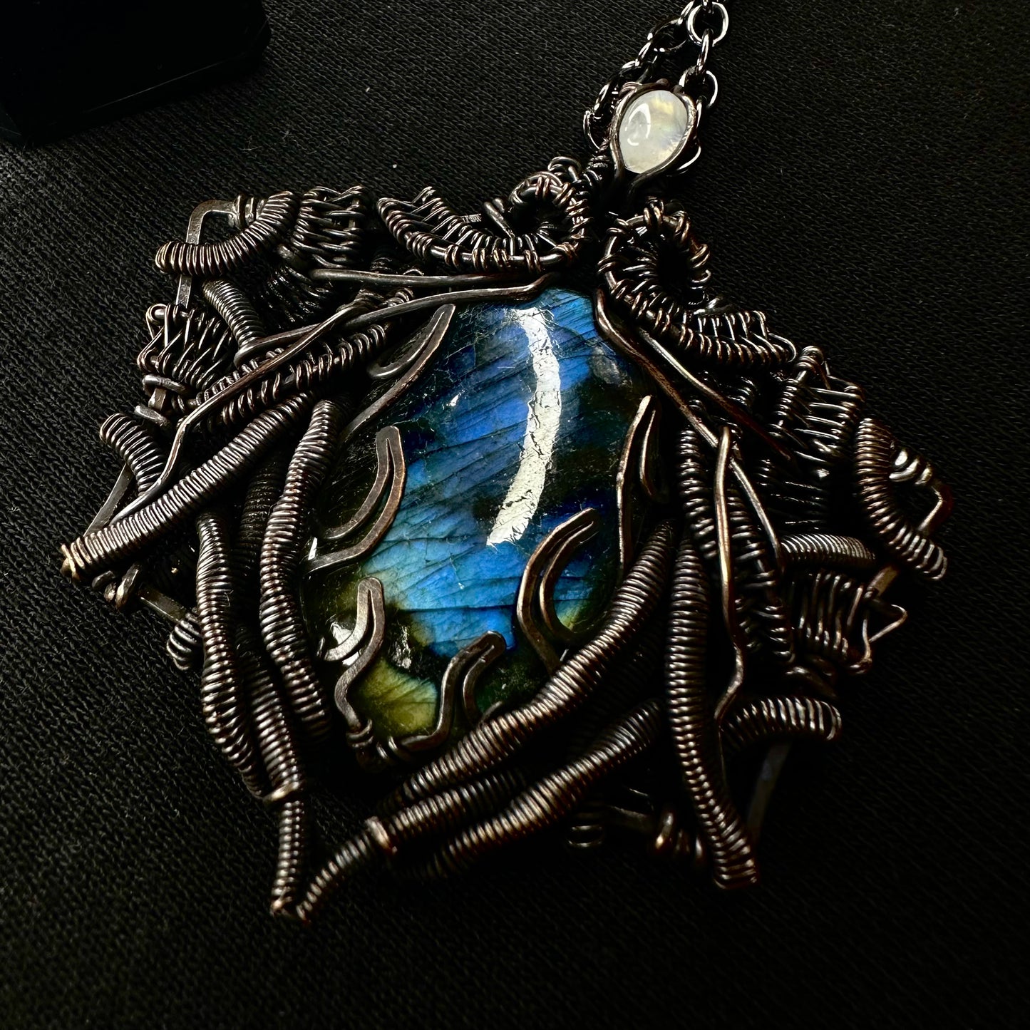 Chunky Labradorite